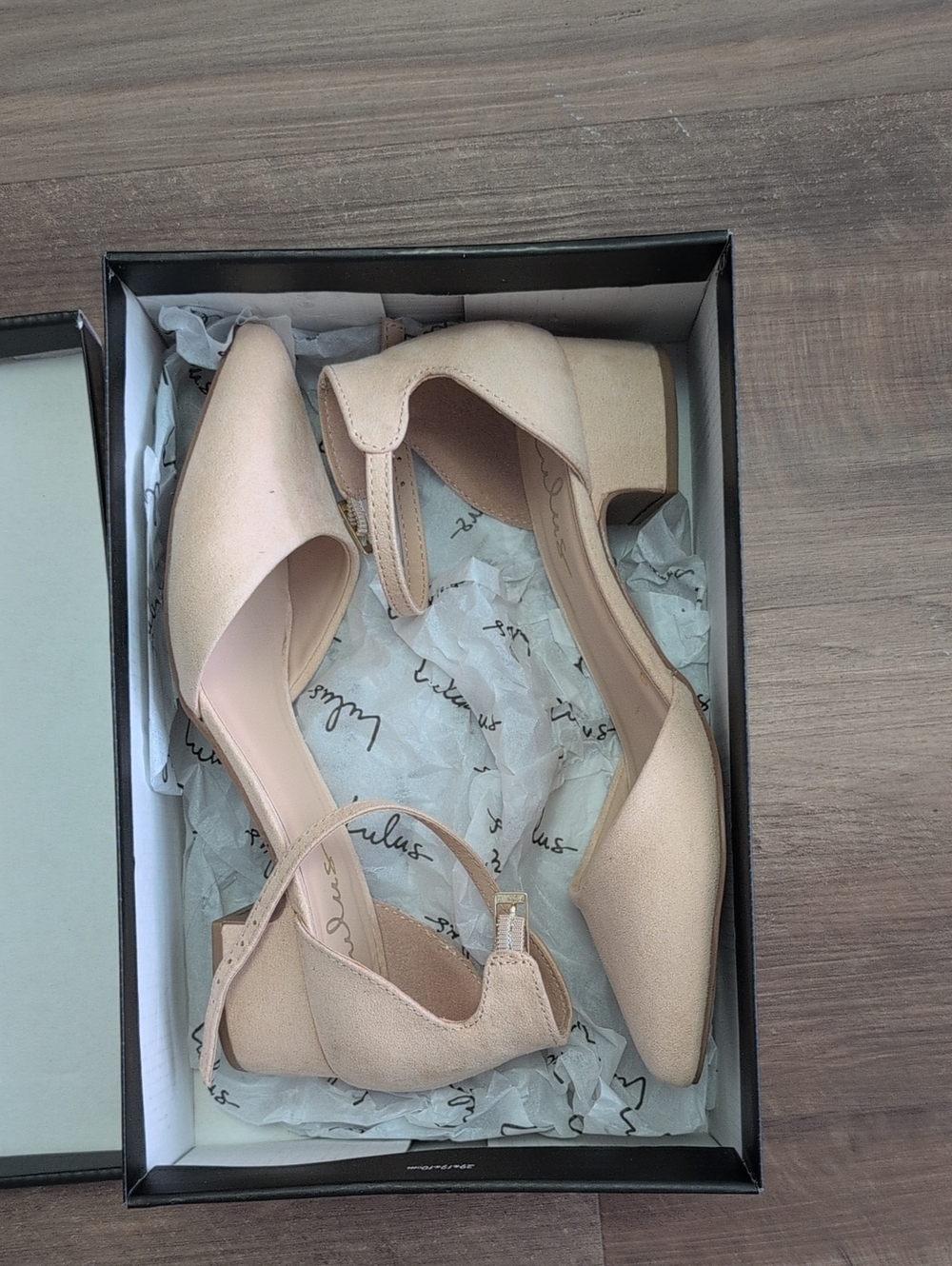 Lulu's Lucinda Nude Suede Shoes Women's Size 6